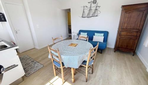 Apartment (2 Adults)