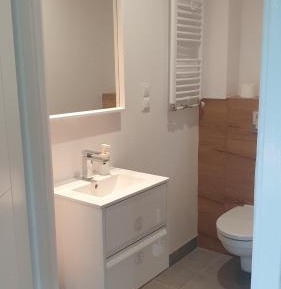 Twin Room with Private Bathroom