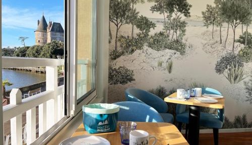 Standard Double Room City Side