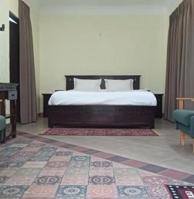 Queen Room