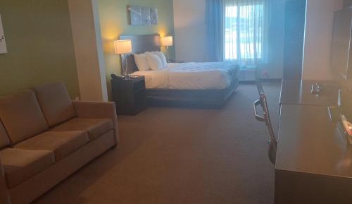 King Suite - Accessible/Non-Smoking