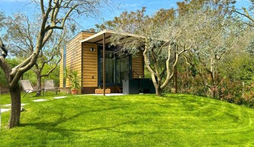Mobile Home with Garden View