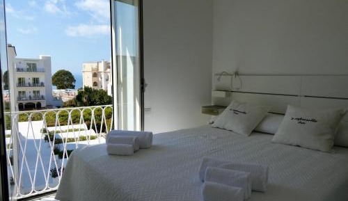 Two-Bedroom Deluxe Apartment