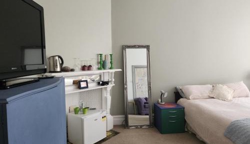 Queen Room with Garden View
