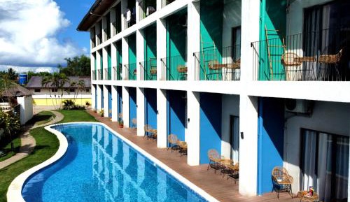 Deluxe King Room Pool Side