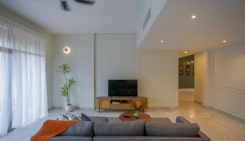 Three-Bedroom Standard Apartment
