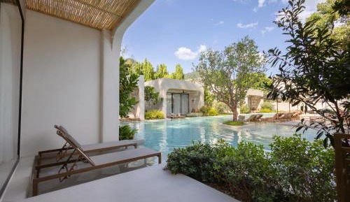 Oasis Suite with Pool Access