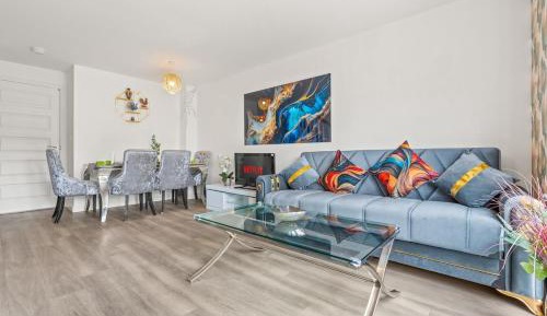 Two-Bedroom Apartment with Garden View