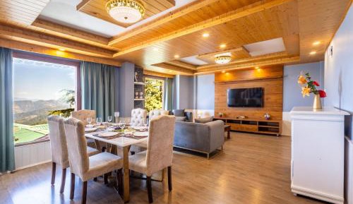 Three-Bedroom Holiday Home 