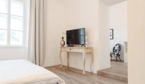 Studio without Kitchen
