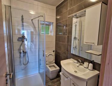 One-Bedroom Apartment - Sea Side