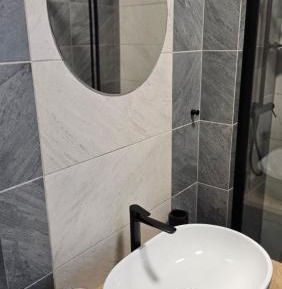 Twin Room with Shower
