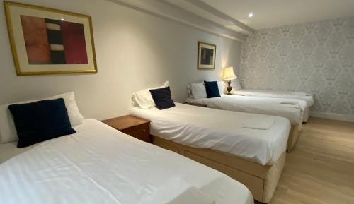 Classic Quadruple Room