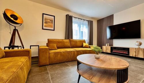 Three-Bedroom Deluxe Apartment