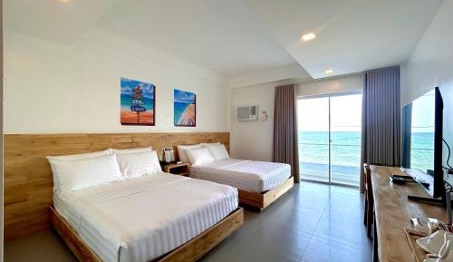 Premiere Quadruple Room with Sea View
