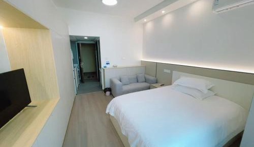 Deluxe Double Room with Bath