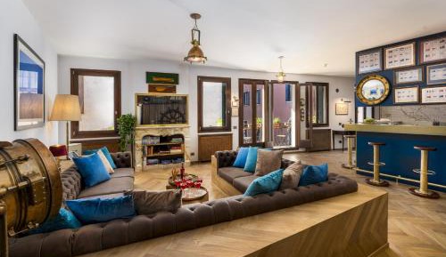 Three-Bedroom Apartment with Water View