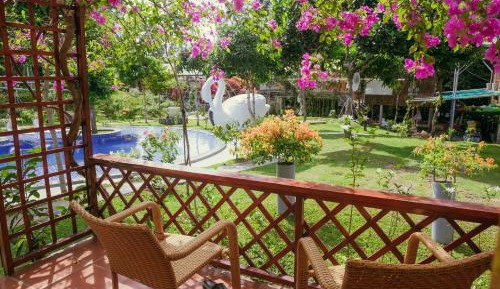 Bungalow with Patio