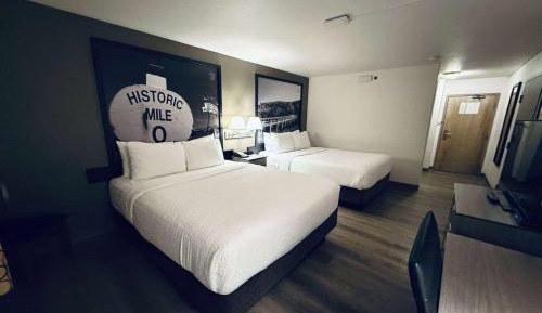 Deluxe Queen Studio with Two Queen Beds - Non-Smoking
