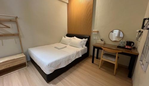 Deluxe Queen Room
