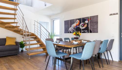 Three-Bedroom Apartment with Balcony