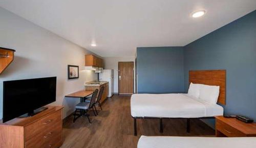 Standard Double Room with Two Double Beds and Sofa Bed - Non-Smoking