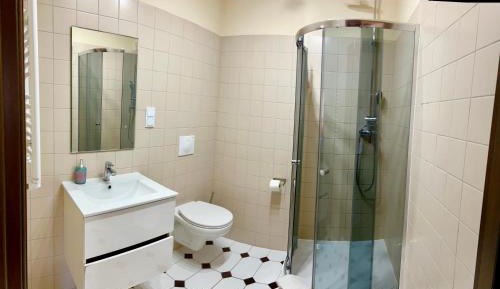 Pokój typu Deluxe nr 19 z aneksem kuchennym i widokiem na las