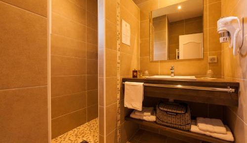 Double or Twin Room with Terrace