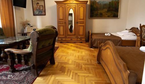 Deluxe Family Suite
