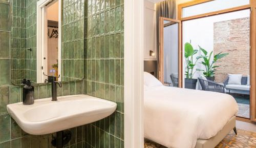 Queen Room - Disability Access