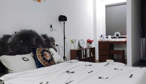 Deluxe Studio