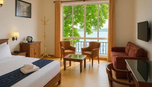 Deluxe Double or Twin Room with Lake View