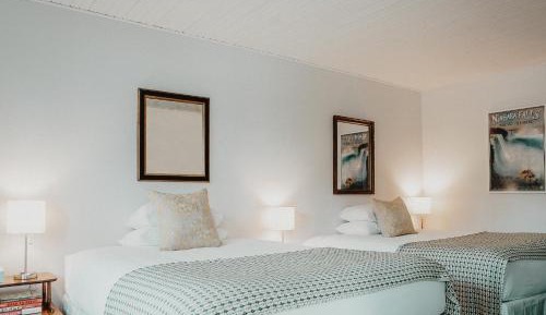 Standard Queen Room