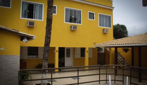 Queen Suite with Pool View