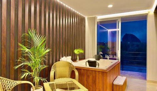 King Suite with Spa Bath