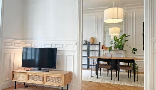 Two-Bedroom Deluxe Apartment with Balcony