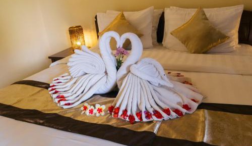 Deluxe Family Bungalow with Garden View