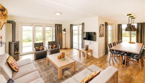 Three-Bedroom Holiday Home 