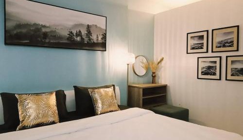 Classic One-Bedroom Apartment with King Bed