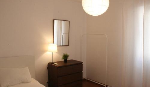 Single Room with Shared Bathroom