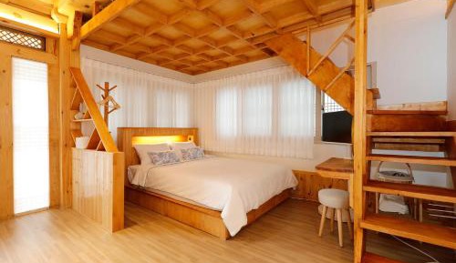 Double Room with Private Bathroom