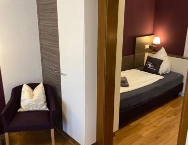 Quadruple Room with Balcony Mosel and Castle View