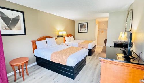 Double Room with Two Double Beds - Non-Smoking