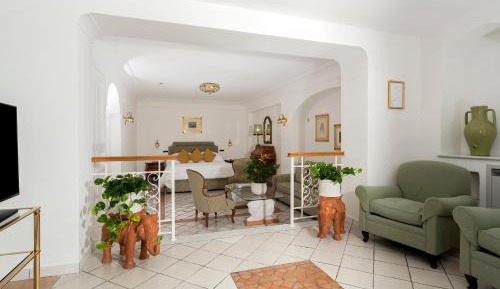 Junior Suite with Terrace and Sea View