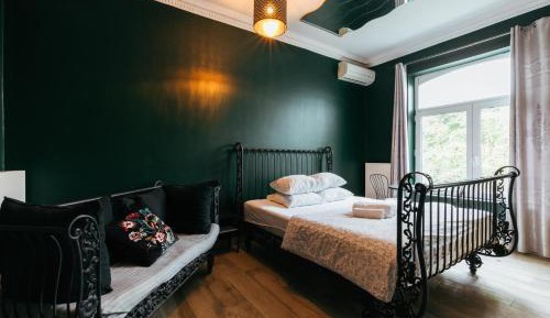 King Room with Spa Bath