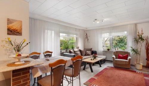 Superior One-Bedroom Apartment