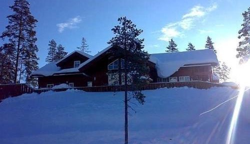 Seven-Bedroom House