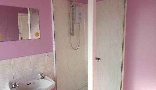 Single Room with Shared Bathroom