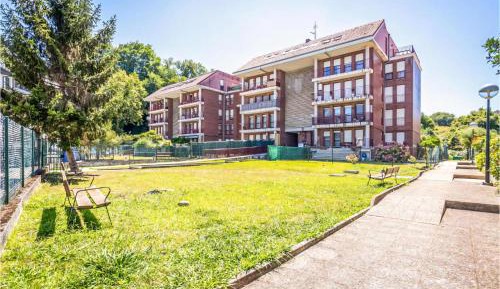 Three-Bedroom Apartment with Park View