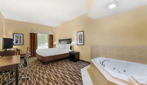 King Room with Spa Bath - Non-Smoking